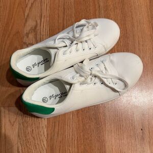 Vepose New York White/Green Sneakers Size 8.5